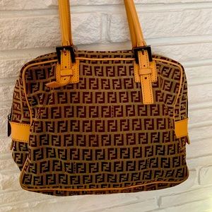 Vintage FENDI logo purse